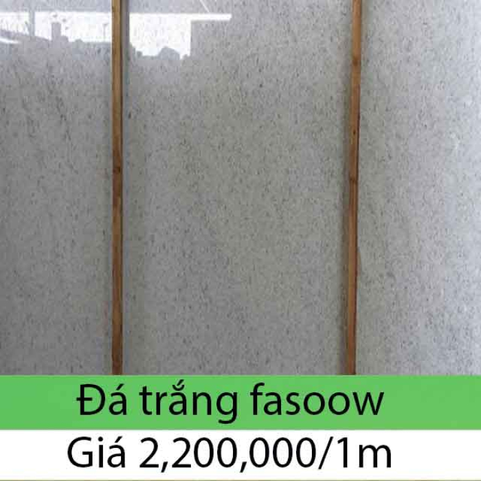 Giá đá hoa cương xuyên sáng trắng